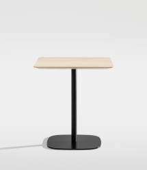 zeitraummoebel-bistrotisch-vermu-massivholz-01